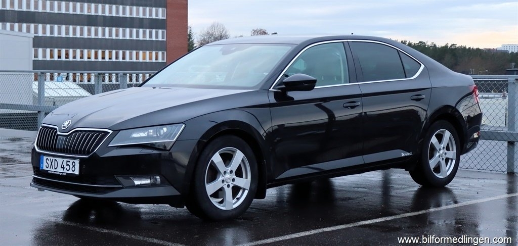 Skoda Superb 2.0 TDI 4x4 190hk Sedan 2017, bild 2/10