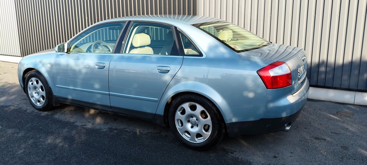 Audi A4 3.0 V6 Quattro TipTronic, Obs 2001, bild 4/10
