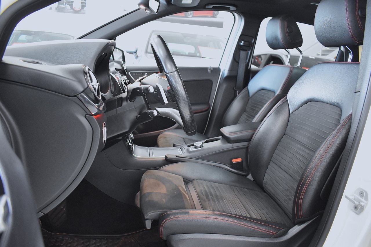 Mercedes-Benz B 180 d Aut AMG 2017, bild 7/10