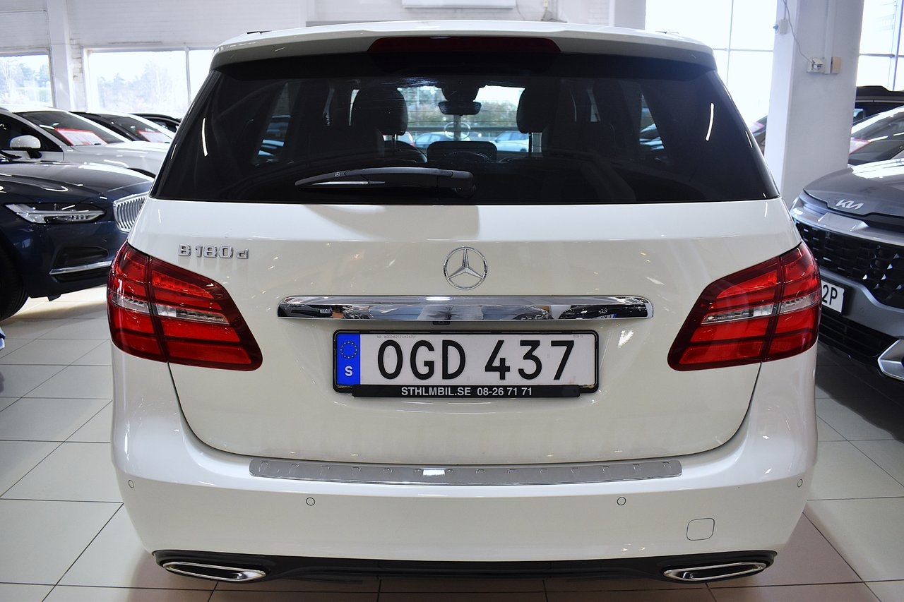 Mercedes-Benz B 180 d Aut AMG 2017, bild 4/10