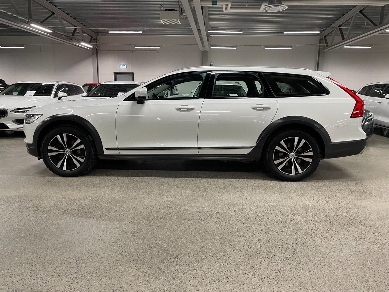 Volvo V90 Cross Country 2020, bild 2/10