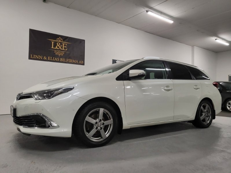 Toyota Auris 2017, bild 2/14