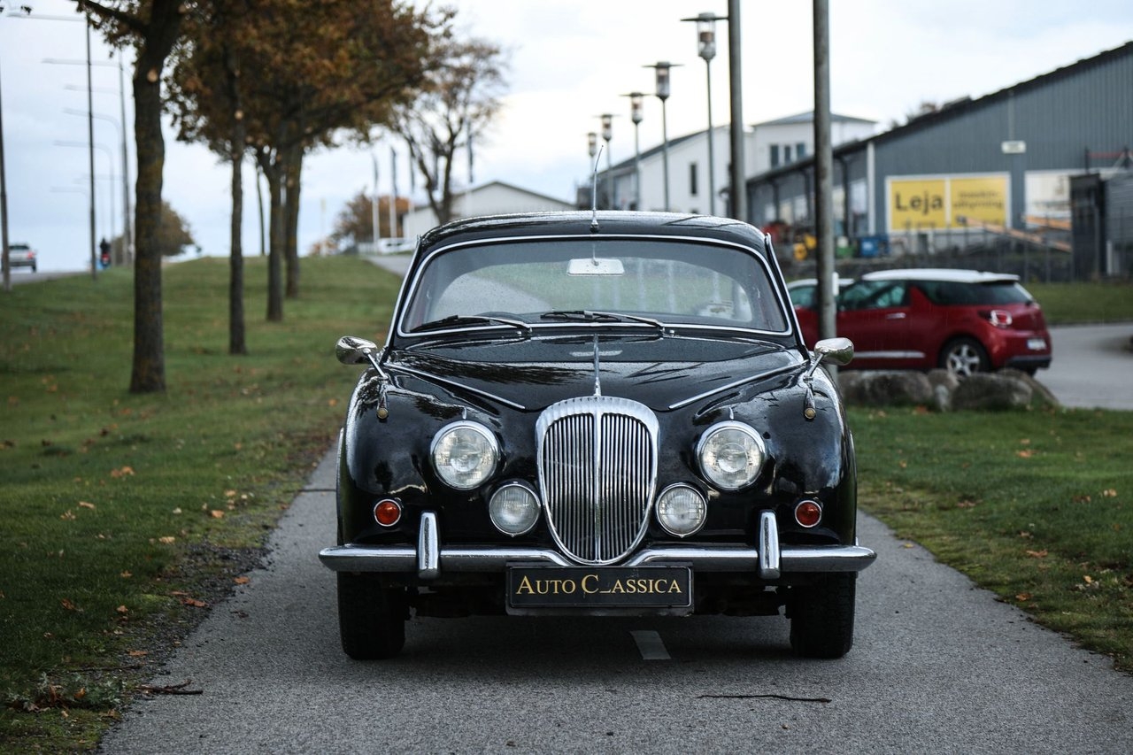 Daimler Övriga Saloon 1968, bild 4/16