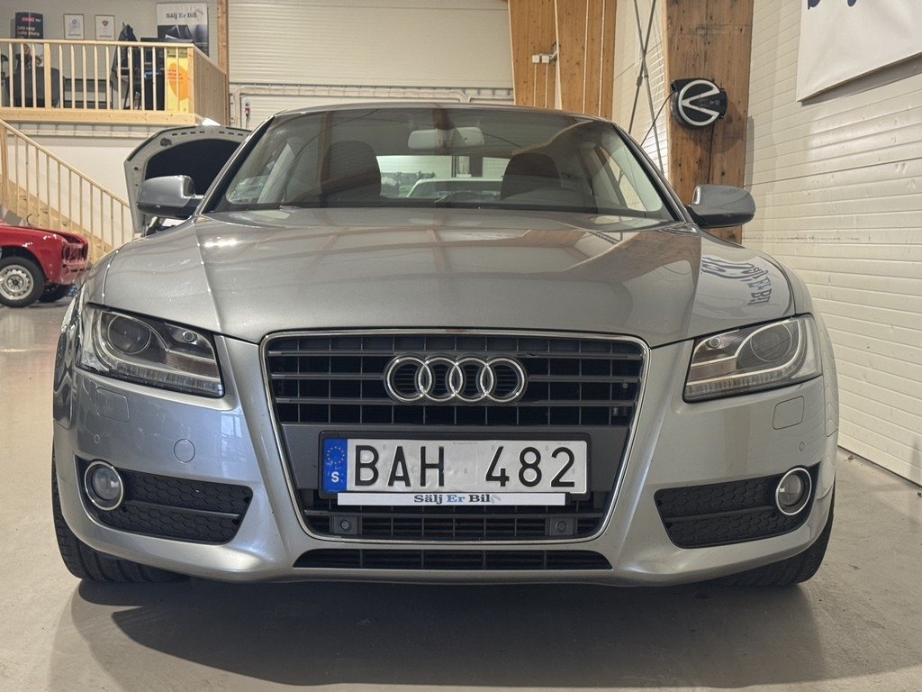 Audi A5 2010, photo 6/28