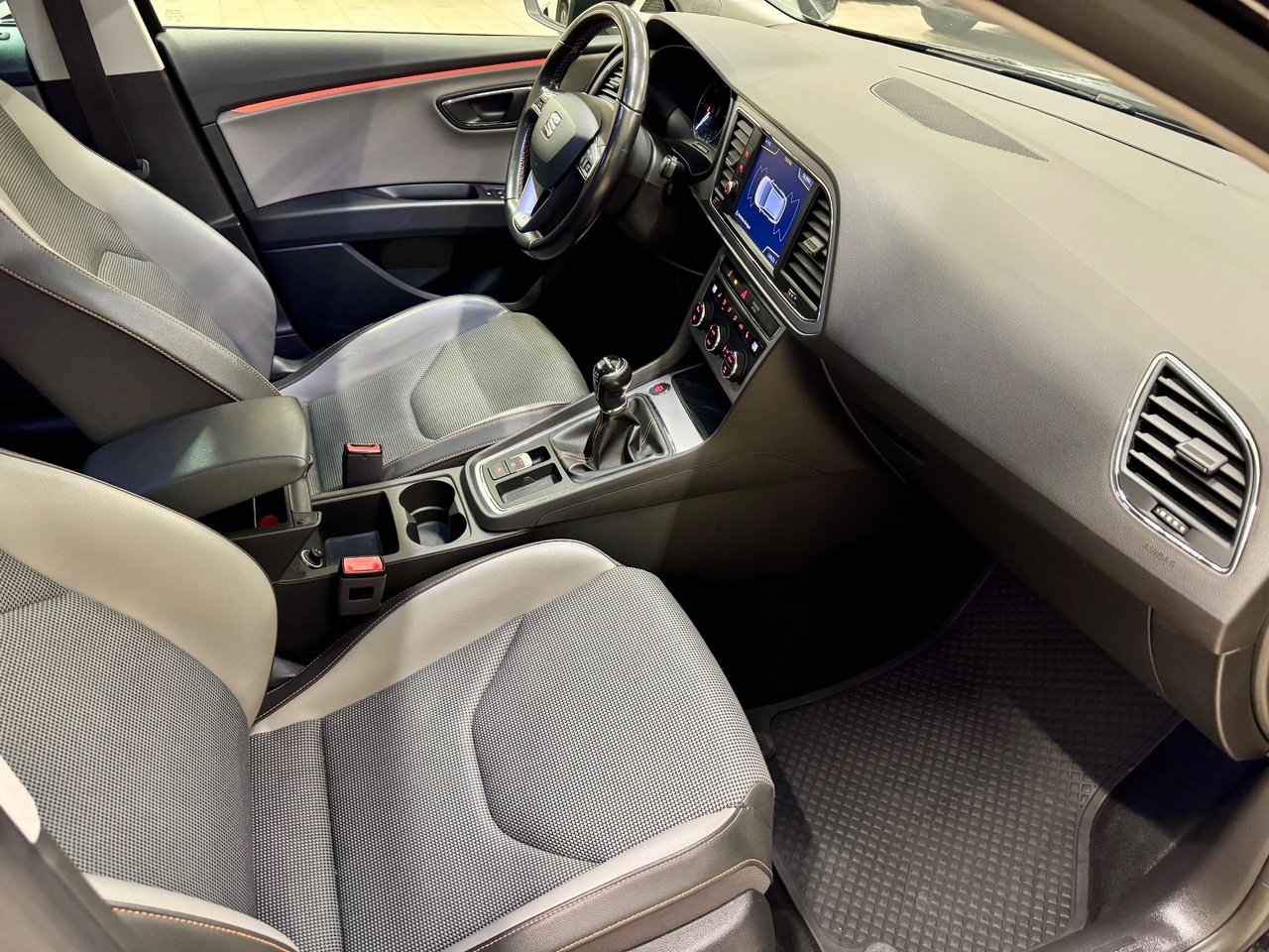 Seat Leon 2017, kuva 3/10