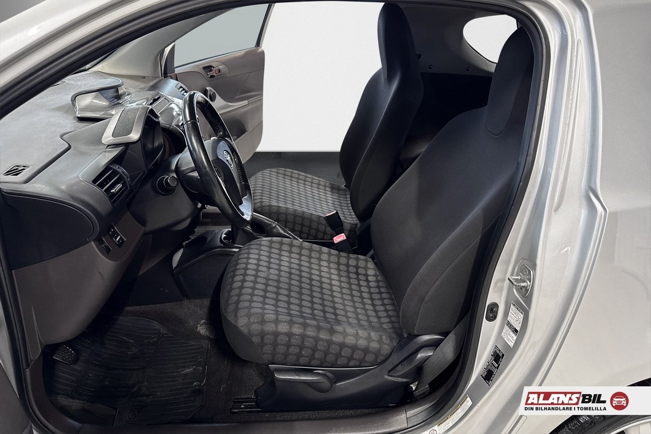 Toyota IQ 1.0 VVT-i Euro 4 2009, bild 5/10