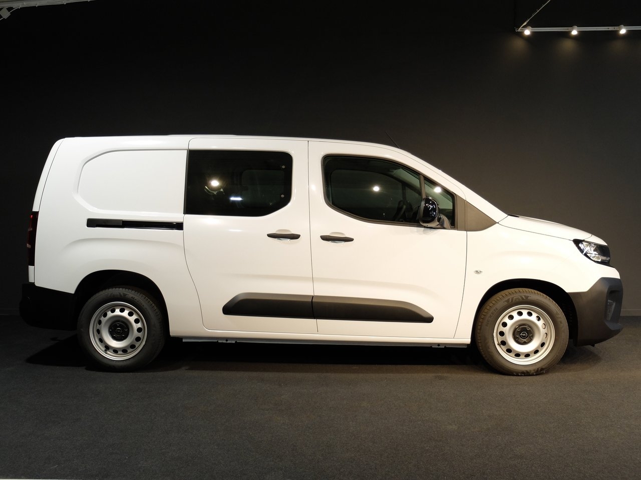 Opel Combo 2025, bild 2/8