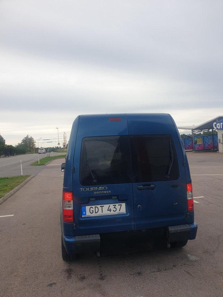 Ford Tourneo Connect 2007, photo 3/4