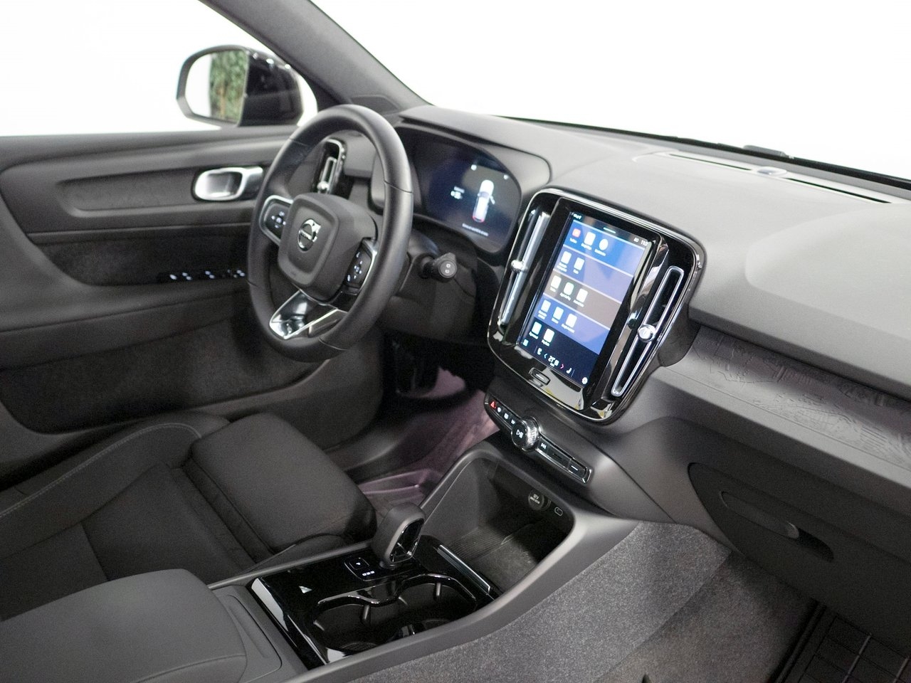 Volvo XC40 Recharge Single Motor Core 2023, kuva 5/6
