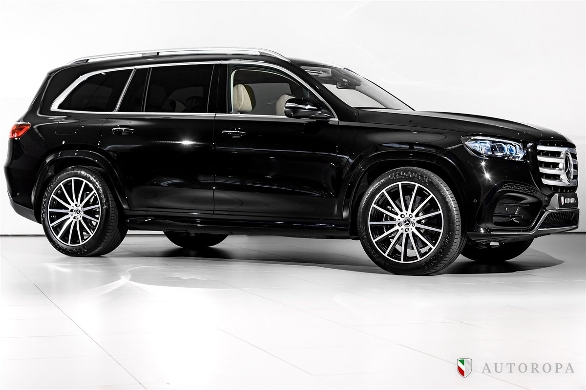 Mercedes-Benz GLS 2024, photo 2/10