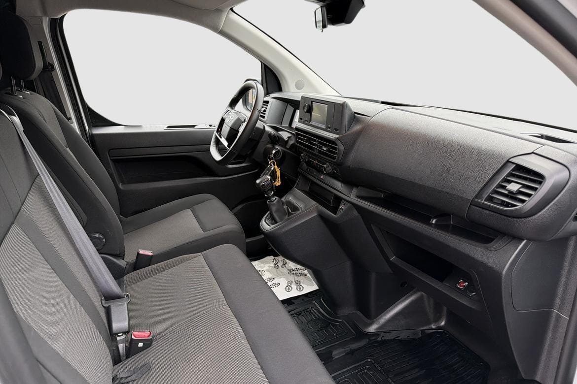 Toyota Proace D-4D Manuell 120hk 2024, bild 6/10