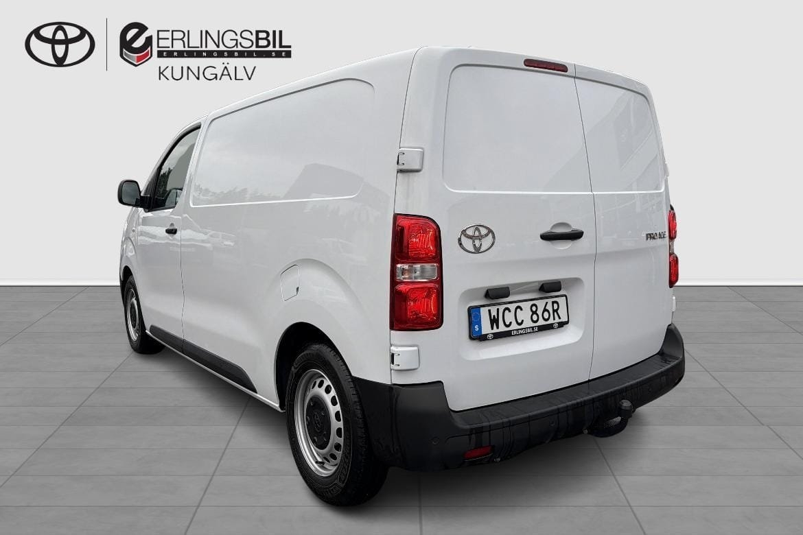 Toyota Proace D-4D Manuell 120hk 2024, bild 2/10
