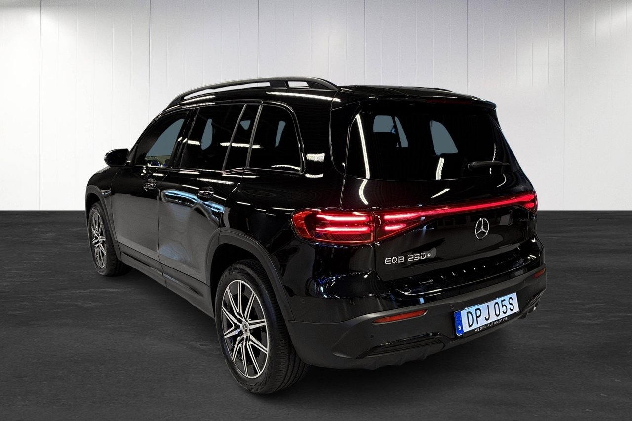 Mercedes-Benz EQB 250+ SPECIAL EDITION 2026, photo 4/10