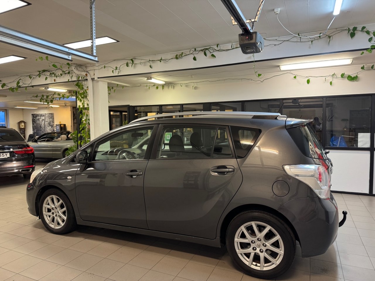Toyota Verso 2.2 D-4D 2011, kuva 2/10