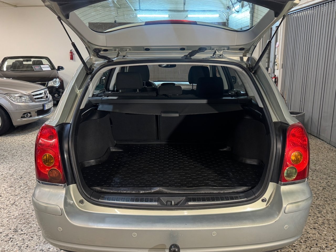 Toyota Avensis 2005, photo 7/10