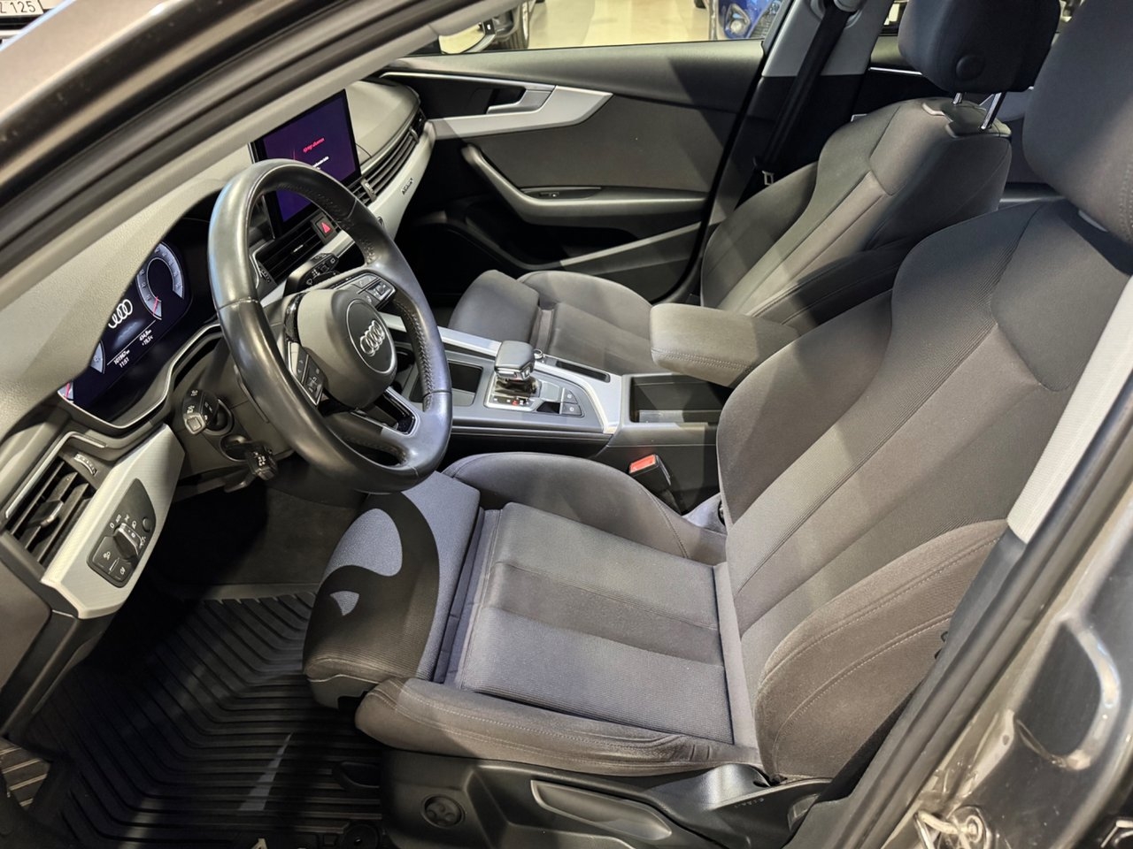 Audi A4 2020, bild 7/10