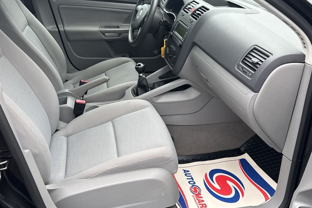Volkswagen Golf 2005, photo 6/7