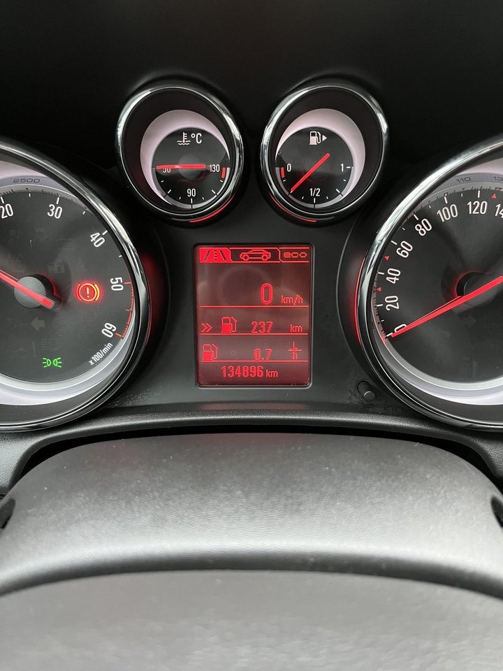 Opel Astra 2013, kuva 5/8
