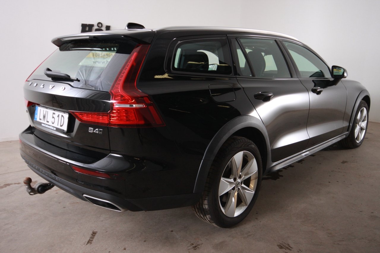 Volvo V60 Cross Country 2021, bild 2/5