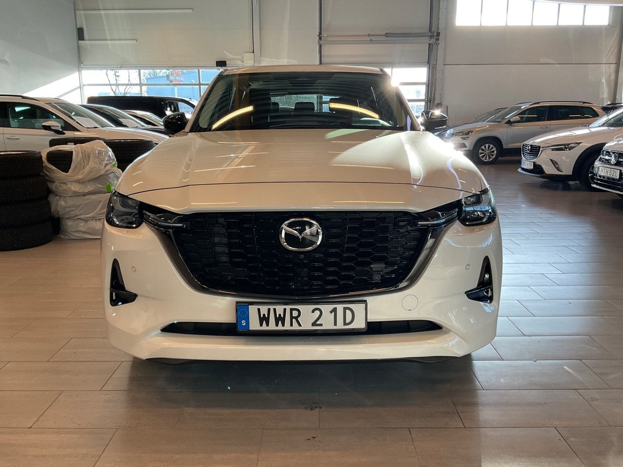 Mazda CX-60 PHEV 327 hk AWD PANO COSO 2024, bild 2/18