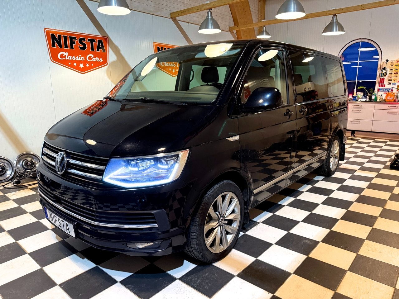 Volkswagen Multivan 2019, bild 2/10