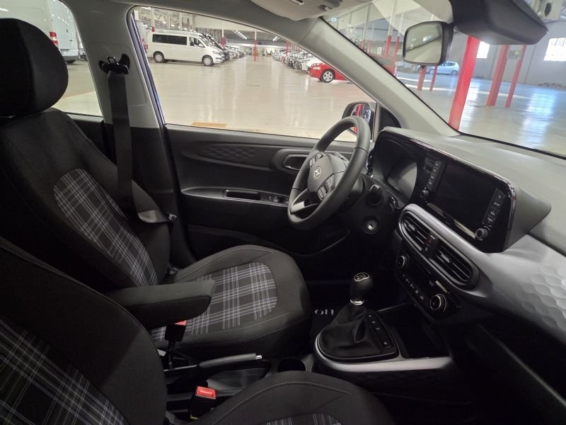 Hyundai i10 2025, bild 4/10