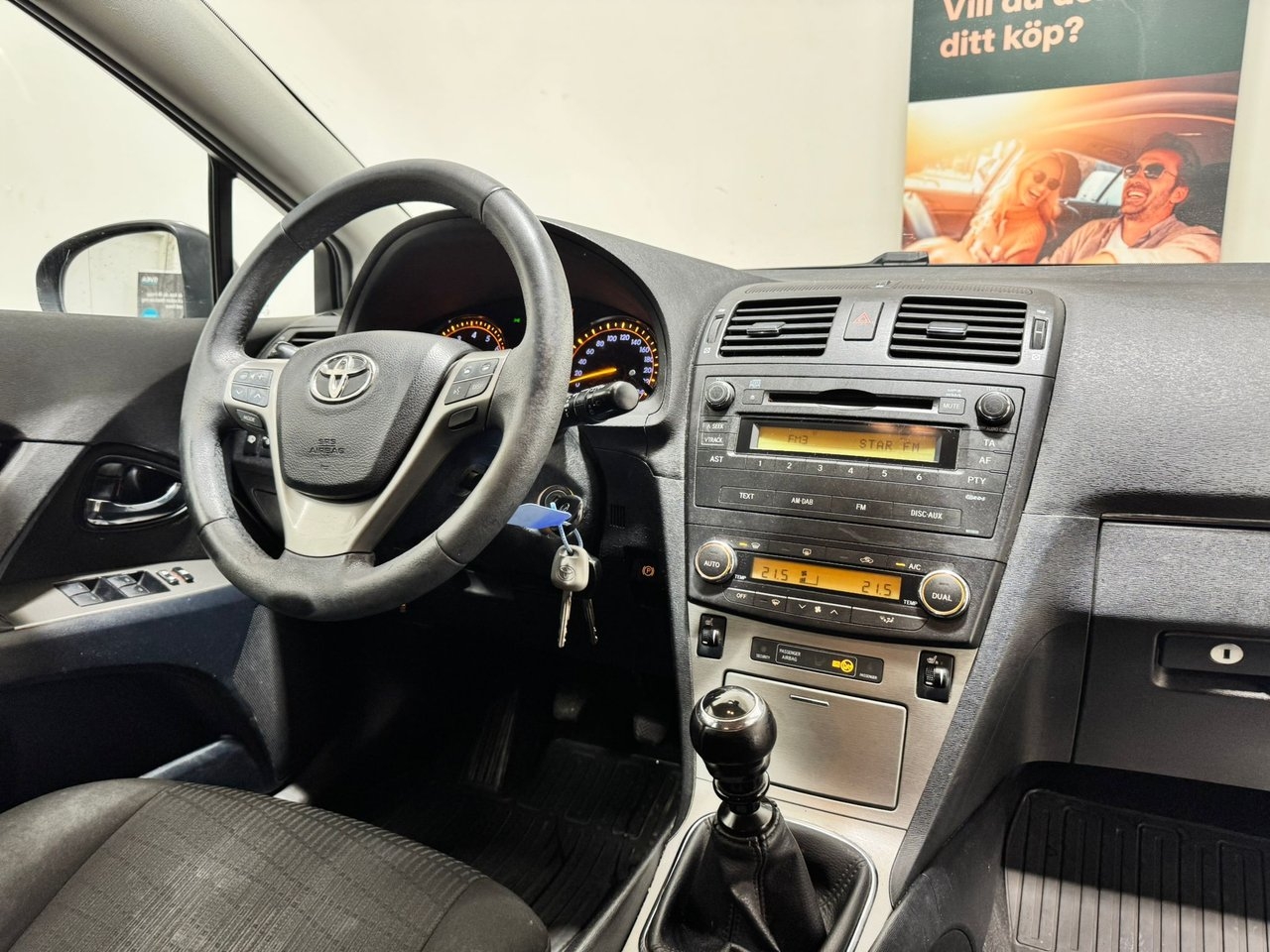 Toyota Avensis Kombi 2.0 Business Euro 4 2010, bild 2/16