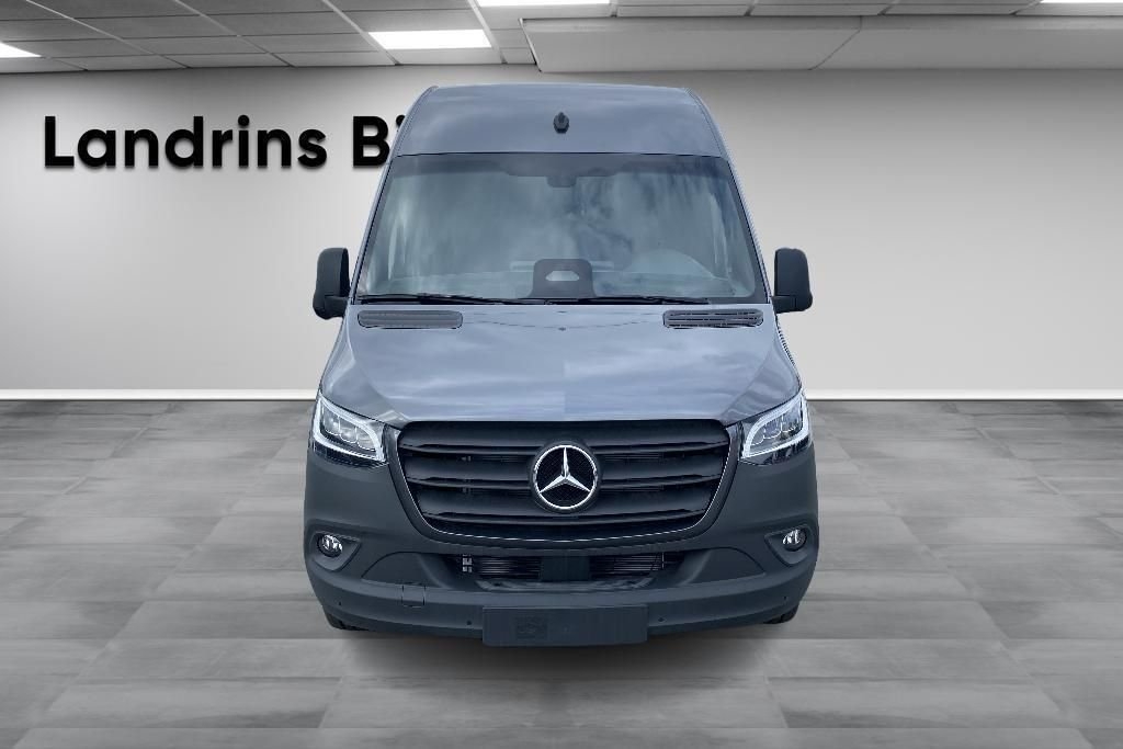 Mercedes-Benz Sprinter 2025, photo 2/10