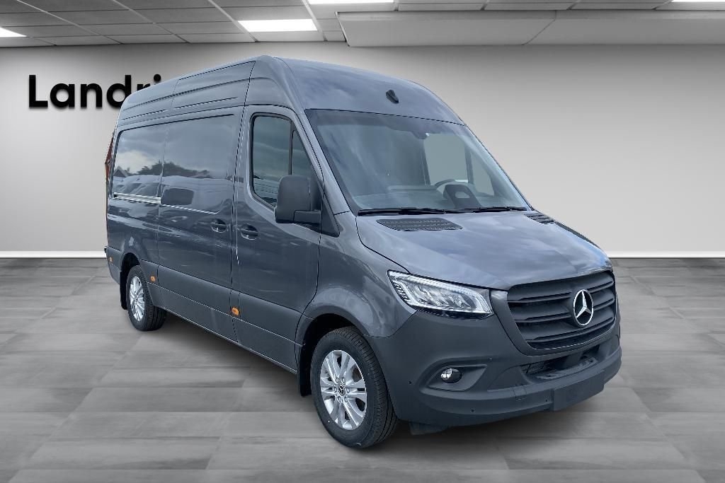 Mercedes-Benz Sprinter 2025, photo 3/10