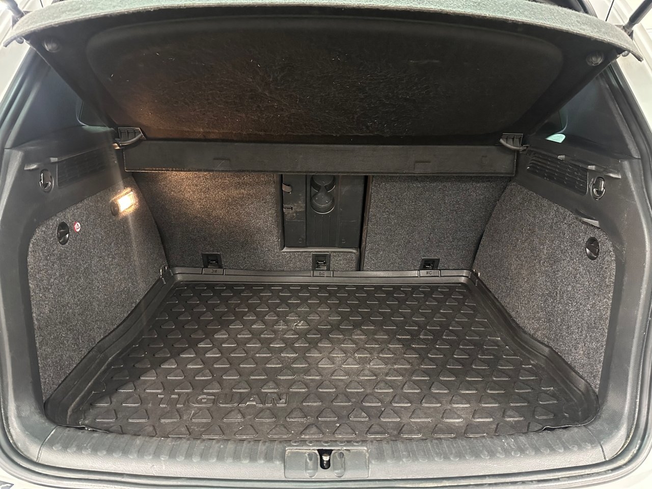Volkswagen Tiguan 2015, bild 5/10