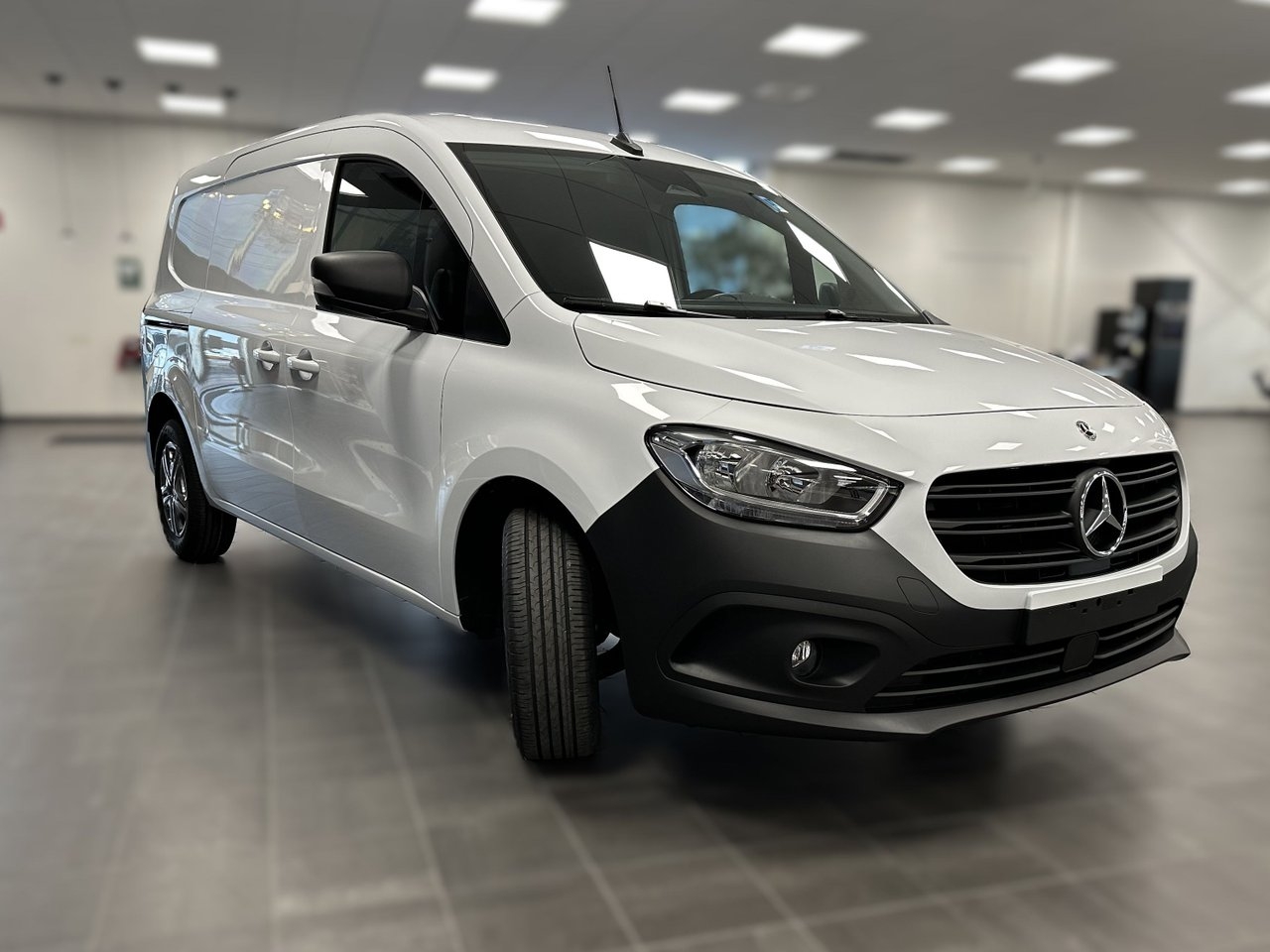 Mercedes-Benz eCitan L2 LAGERBIL 2025, bild 2/8