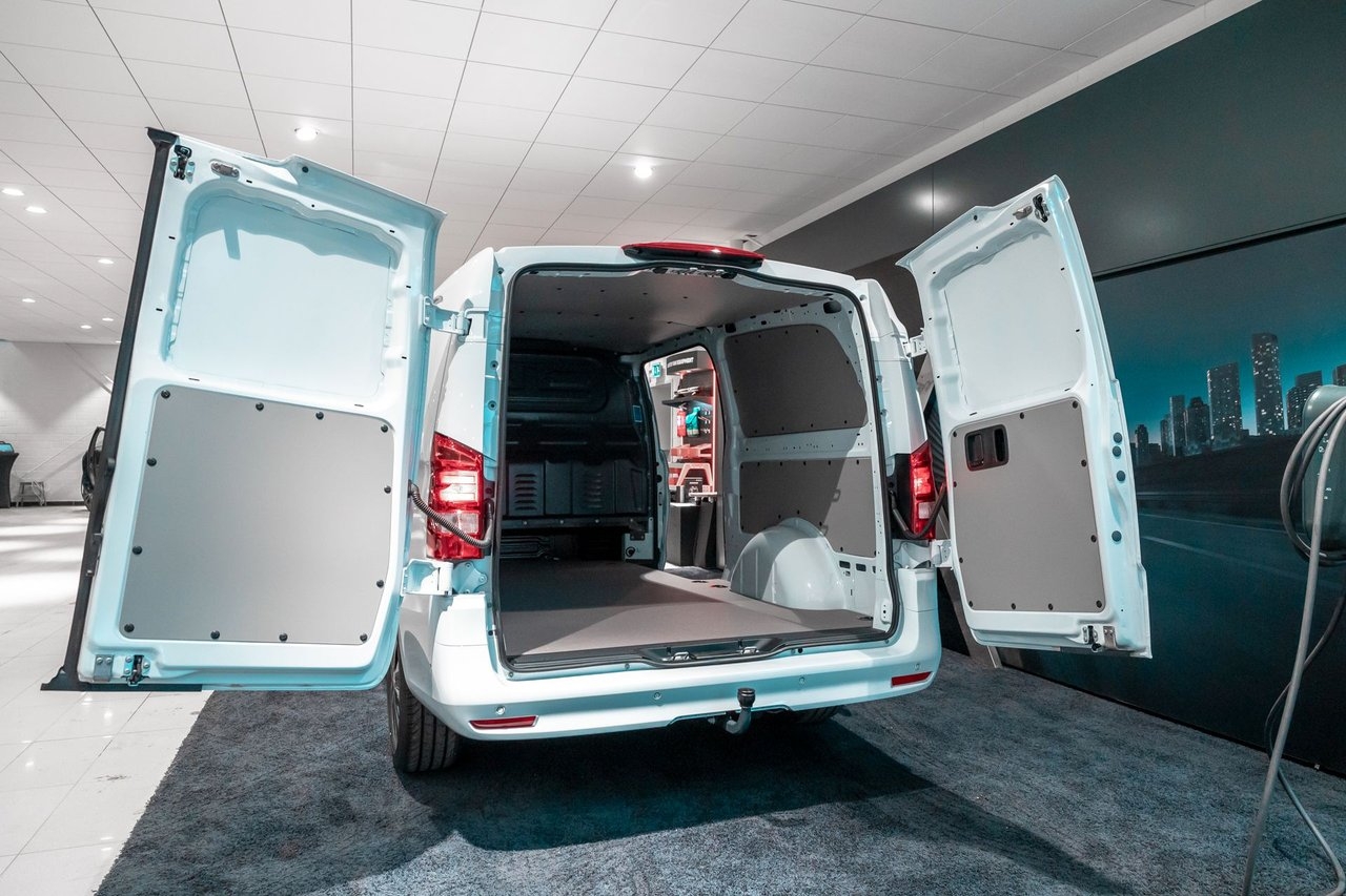 Mercedes-Benz Vito 2025, bild 6/10