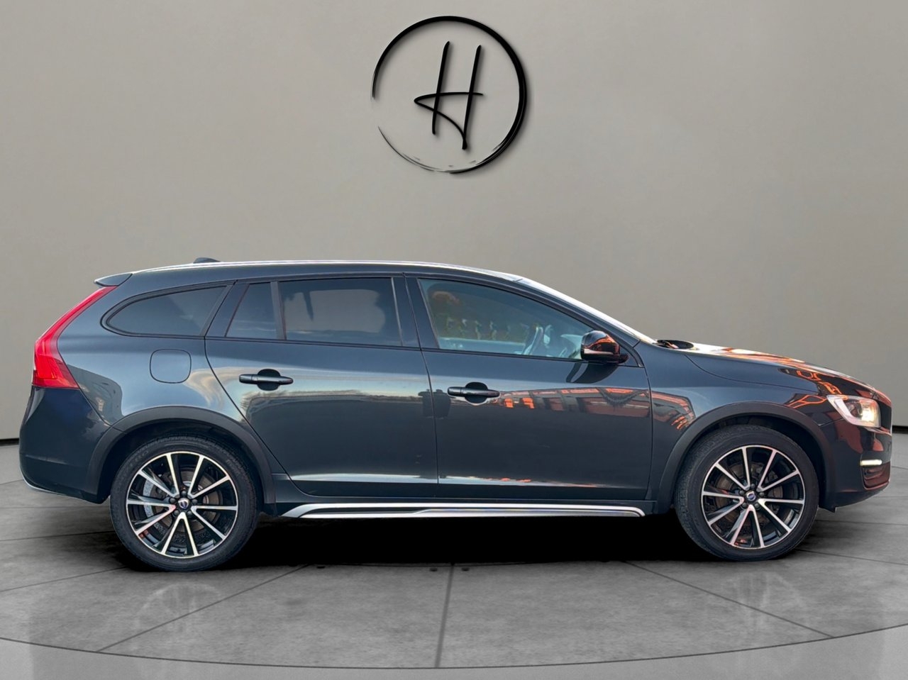 Volvo V60 Cross Country 2018, bild 5/36