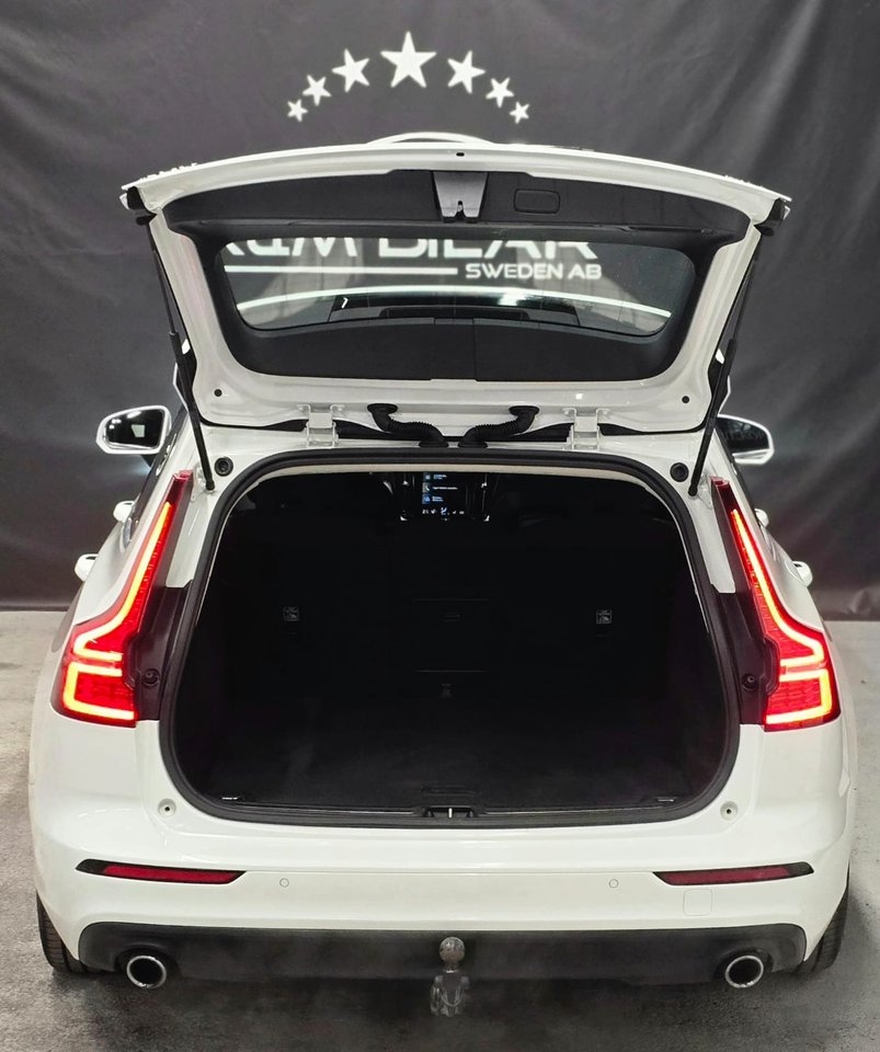 Volvo V60 2019, photo 7/10