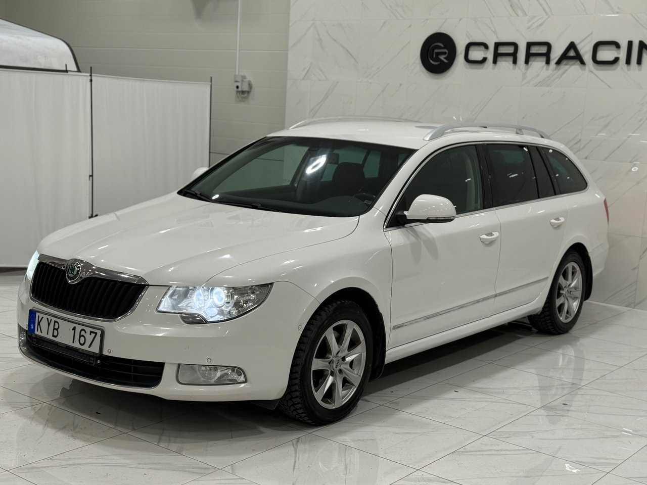 Skoda Superb Kombi 2.0 TDI Elegance 2011, bild 3/10