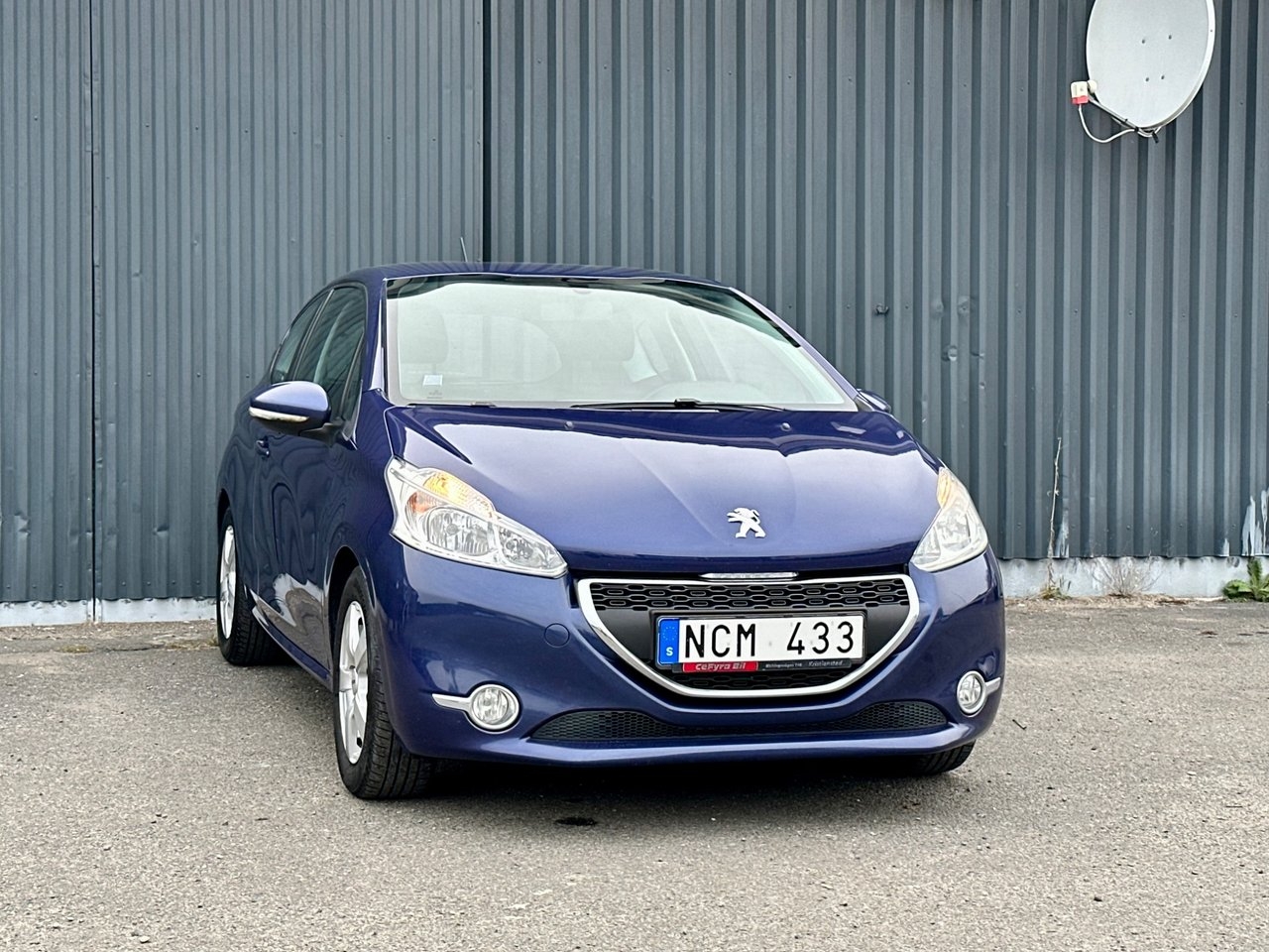 Peugeot 208 2012, bild 2/10