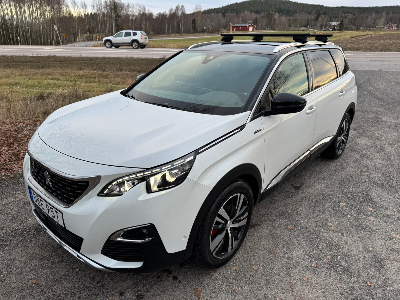 Peugeot 5008 GT - 1.2 PureTech 2019, bild 2/6