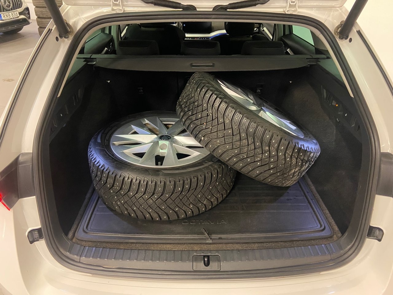Skoda Octavia 2021, bild 8/8