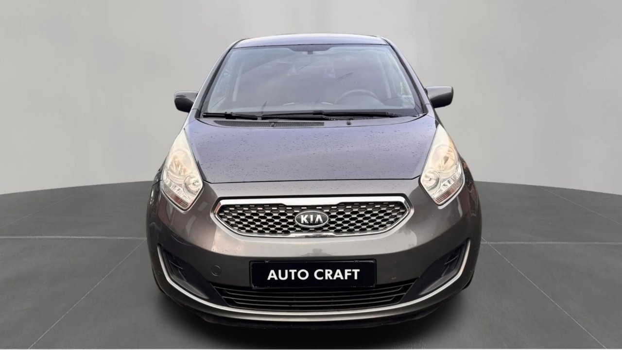 Kia Venga 2011, photo 2/11