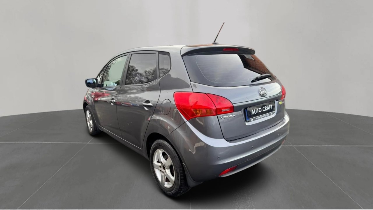 Kia Venga 2011, photo 7/11