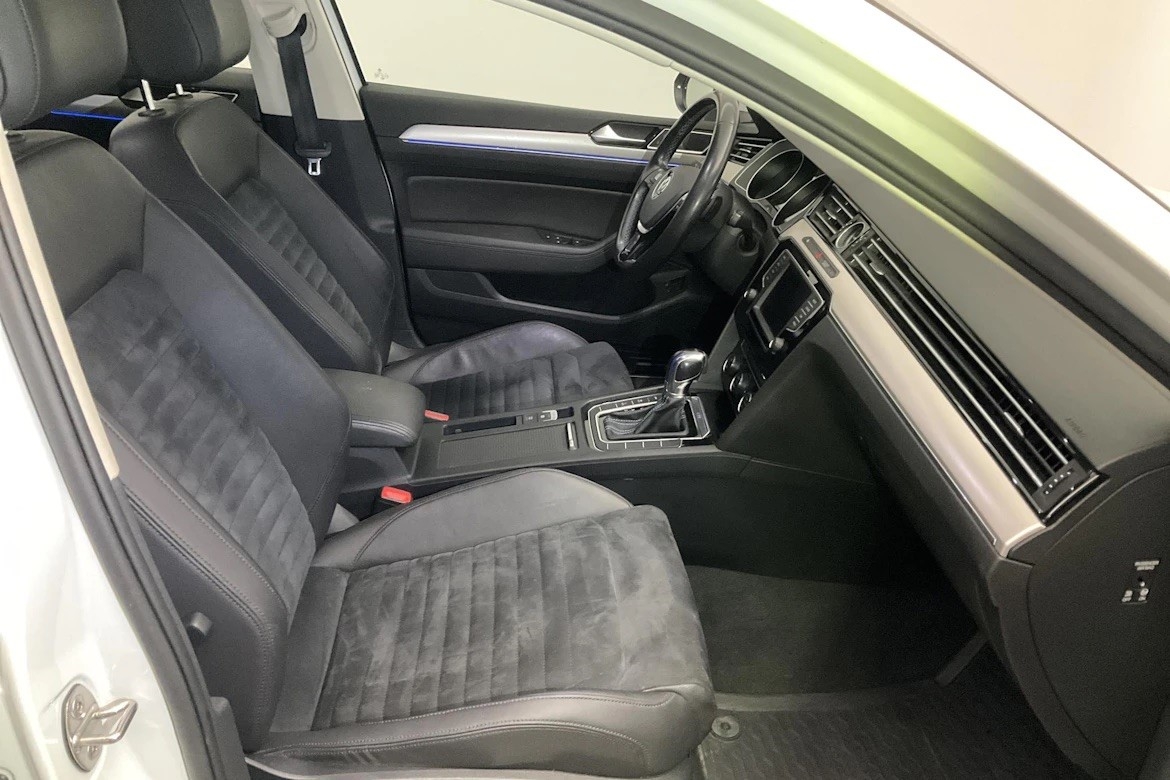 Volkswagen Passat 2017, photo 6/9