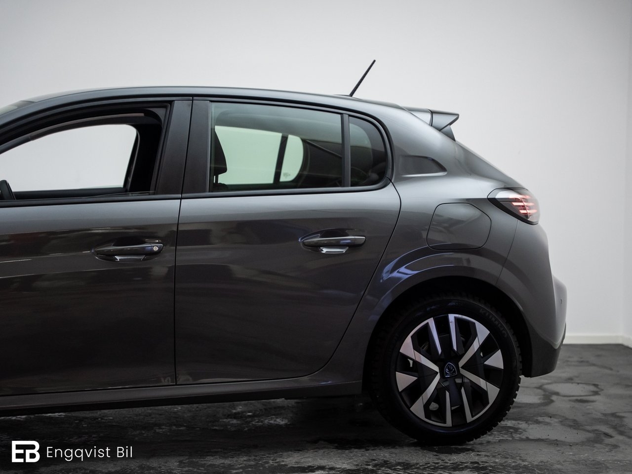 Peugeot 208 1.2 PureTech 75 2024, bild 3/10