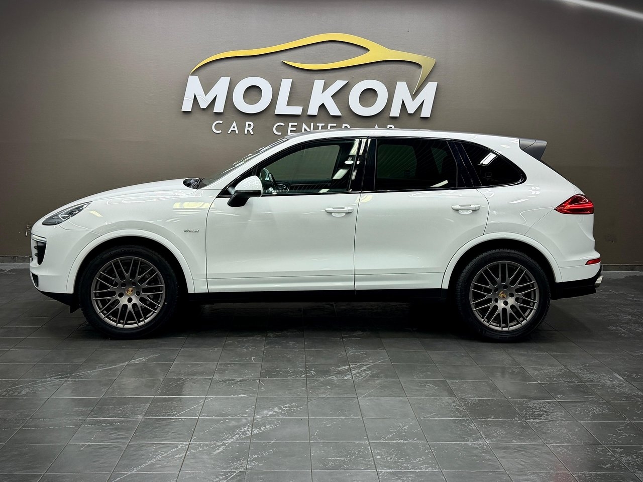 Porsche Cayenne Diesel TipTronic S 4X4 2017, kuva 6/10