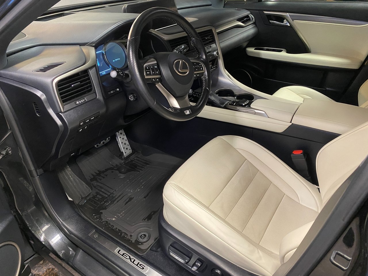Lexus RX 2017, bild 6/27