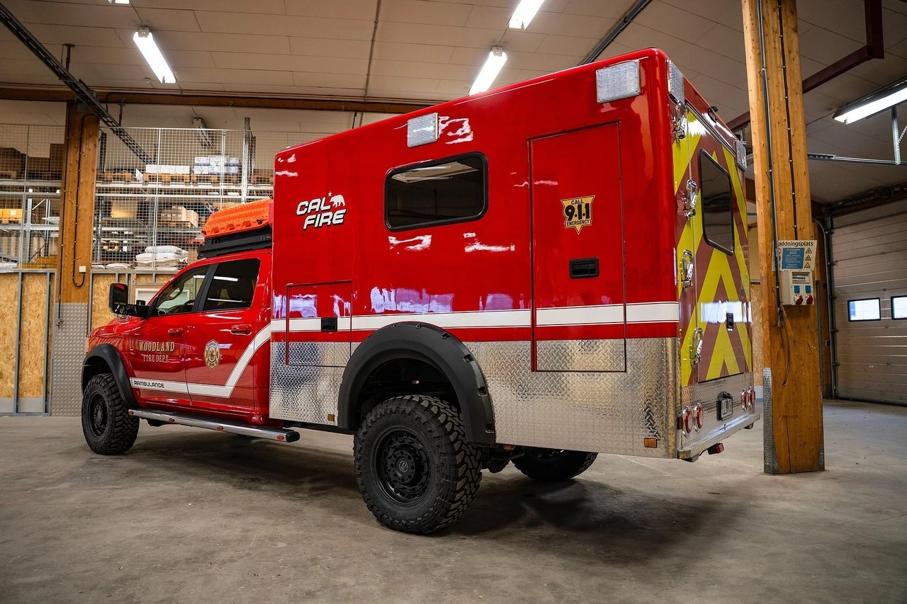 Dodge RAM 2500 Äventyrs-husbil - Momsbil 2020, bild 2/38