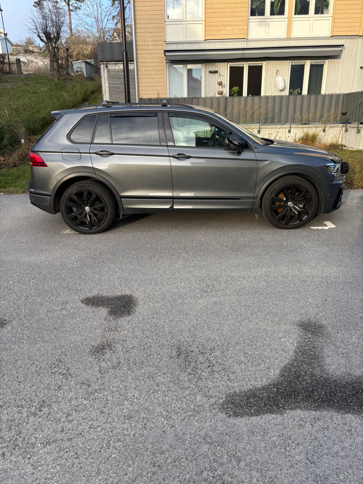 Volkswagen Tiguan 2.0 TDI SCR 2020, bild 2/3