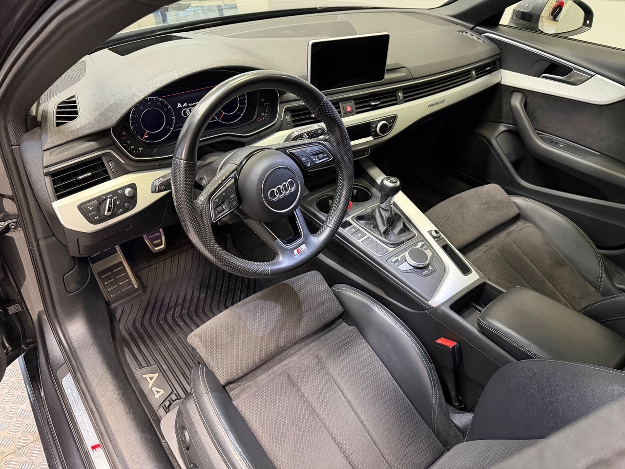 Audi A4 Avant 2.0 TFSI quattro S-Line 2018, bild 6/10
