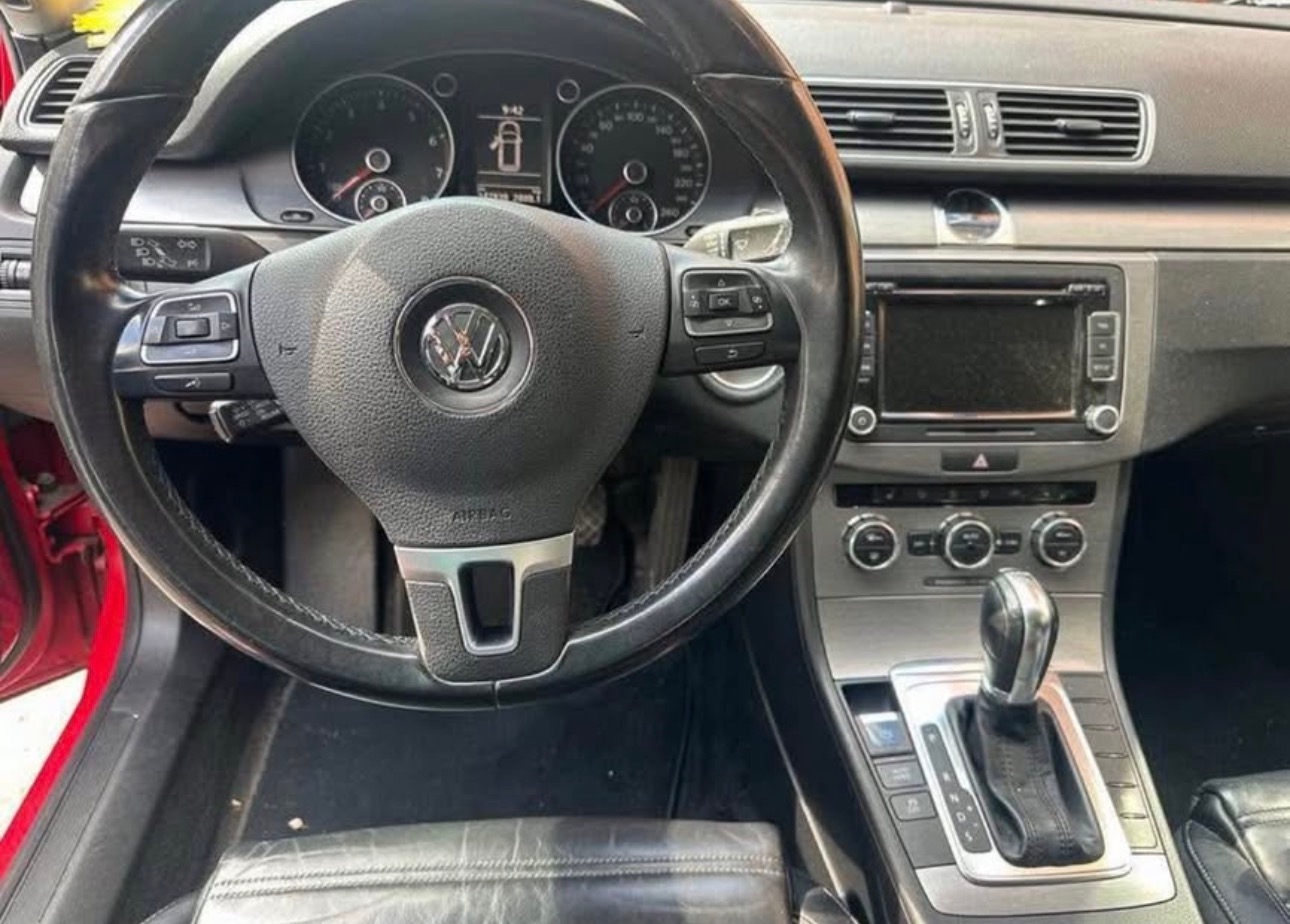 Volkswagen Passat 2012, bild 6/7