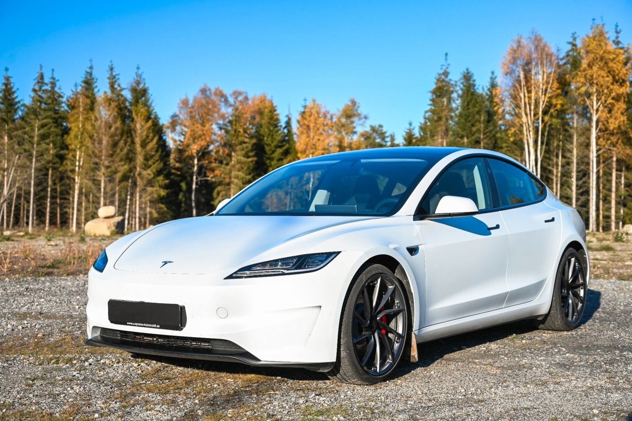 Tesla Model 3 Performance 2024, bild 5/10