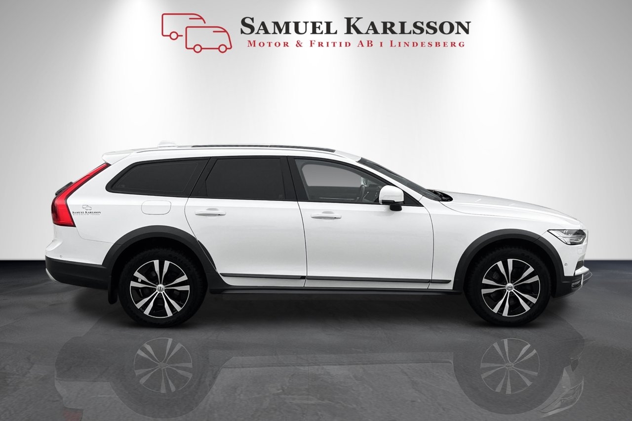 Volvo V90 Cross Country D4 AWD 2019, bild 2/10
